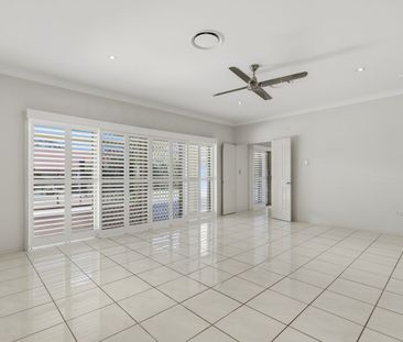 THIS HOME HAS IT ALL - POOL, SHED & MULTIPLE LIVING AREAS - Photo 1