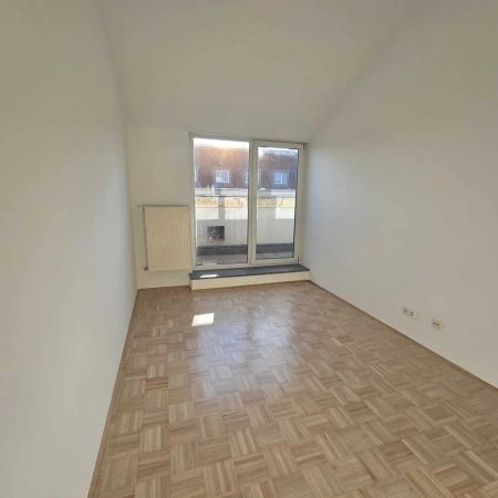 Moderne, sehr helle Dachgeschosswohnung mit hofseitiger Terrasse - 2 Zimmer - vis a vis U3 Station Enkplatz gelegen! - Photo 4