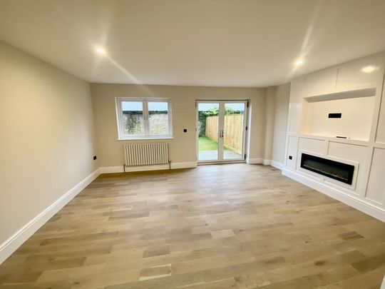 3 bedroom semi-detached house to rent - Photo 1