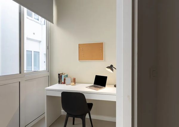 Carrer de Còrsega, Barcelona, Catalonia 08036