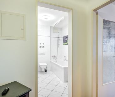 Cozy 2-room apartment with good traffic connections - Photo 2