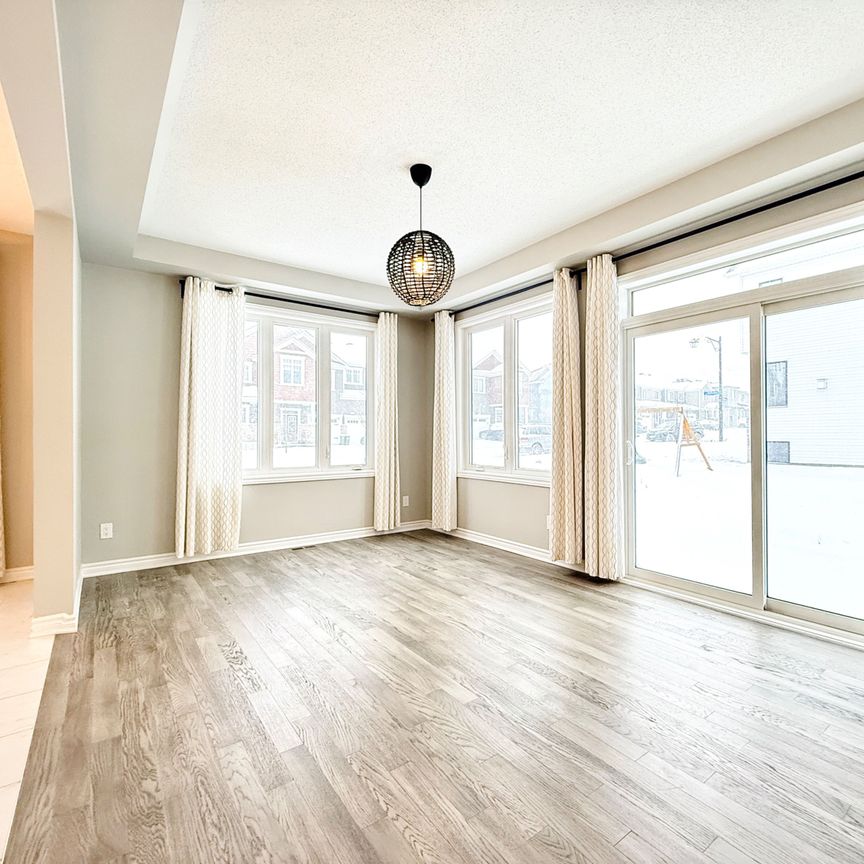 For Lease - 990 Fameflower Street, Barrhaven, Ontario - Photo 1