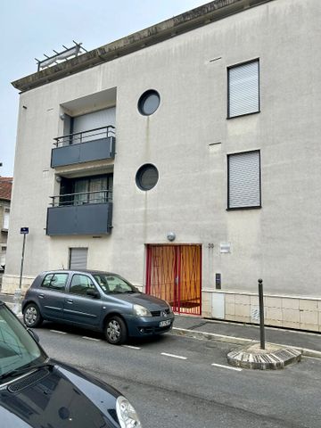 Appartement à louer - REIMS- - Photo 2