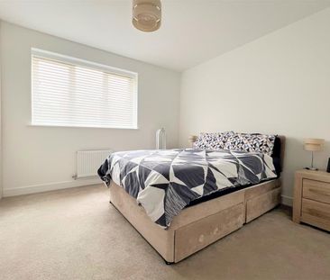 Tovey Green, Guildford , Surrey, GU3 - Photo 5