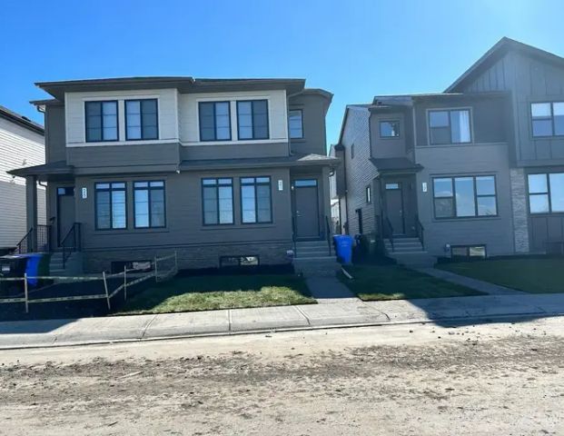 Legal suite 2 Bedroom 9 feet ceiling height at very prime location. | 21 Silverton Glen Way SW, Calgary - Photo 1