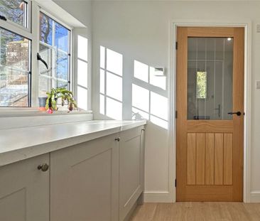 2 bedroom semi-detached house to rent - Photo 6