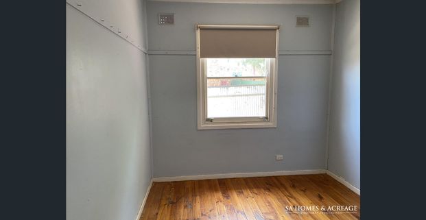 Neat, tidy and close to everything! - Photo 1