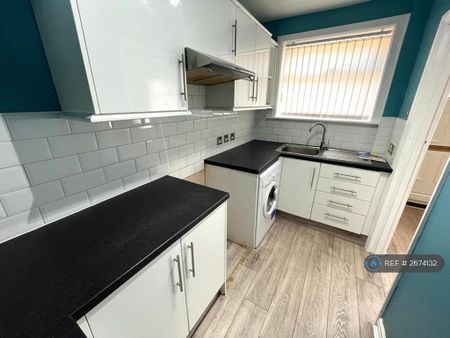 2 bedroom terraced house to rent - Photo 2