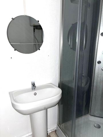 Location Appartement 1 pièce 12m² VALENCE 26000 - Photo 2