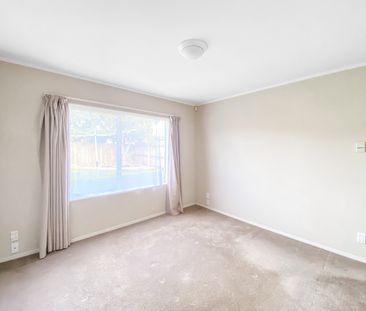 Tidy family house in Burswood - Photo 3