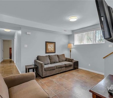 For Lease - 1547 Vercheres Street, Orleans - Convent Glen and Area, Ontario - Photo 4