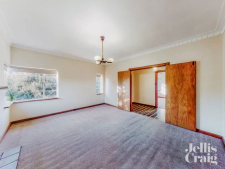 2 Bed, 1 Bath - Photo 3