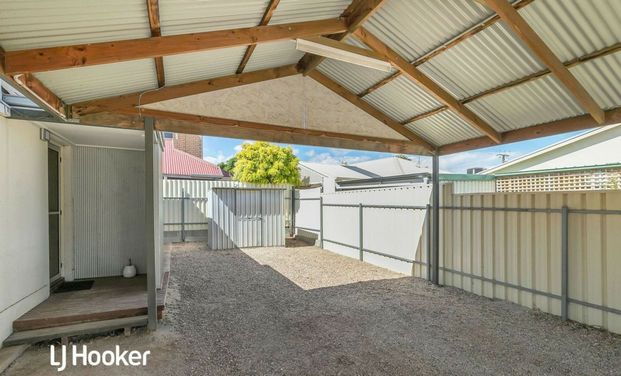 Well-Maintained 3-Bedroom Family Home - Photo 1