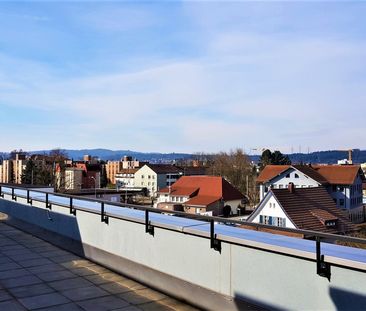 HELLE UND ZENTRALE ATTIKA-WOHNUNG MITTEN IN OBERENTFELDEN - Foto 2