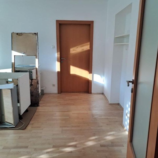 Linz Brucknerstraße 33 - generalsanierte 2-Zimmerwohnung, 47 m2 WNFL und neue Küche! - Photo 1