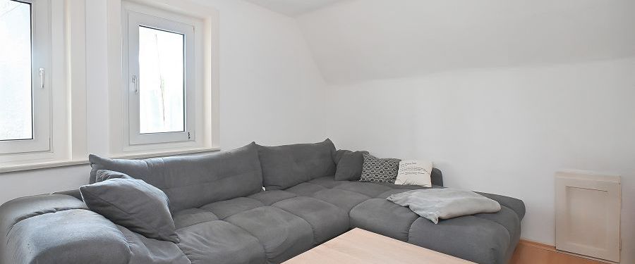 Großzügige 5-Zimmer Wohnung mit Wintergarten! - Photo 1