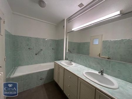 Location Appartement 3 pièces 92m² ST NAZAIRE 44600 - Photo 5