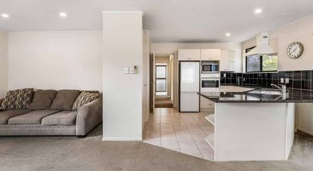 Charming 3BR Home in Massey! - Photo 5