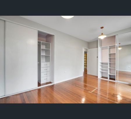 99 Kooringal Avenue, Thornleigh, NSW 2120 - Photo 5