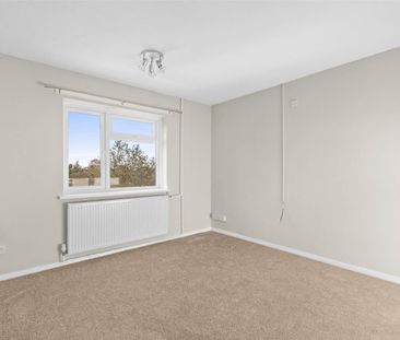 Rutherford Road, Aylesbury - Photo 6