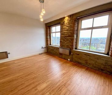 Plover Road, Lindley, Huddersfield £695 pcm ⓘ The monthly or weekly payment required by the landlord. Read our glossary page , 1 bedroom, apartment - conversion, to let * Tenant info - Photo 5