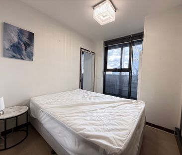 Living In Collins Street - Photo 6