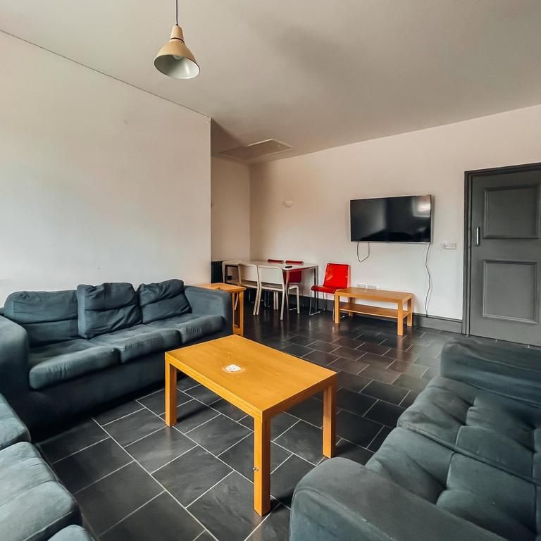 7 bedroom house to rent - Photo 1