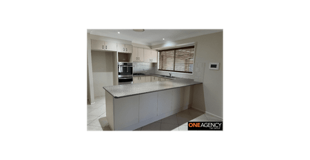 Well presented 4 bedroom family home - Photo 4