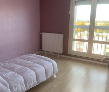 Location Appartement 5 pièces 83m² VALENCE 26000 - Photo 4