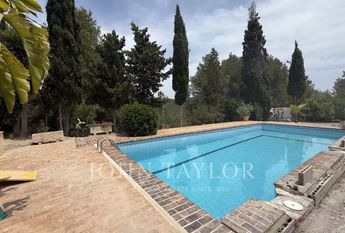 Cala Llonga, Balearic Islands 07849