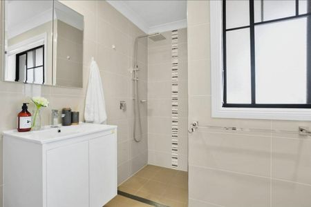 3/231 King St, Mascot NSW 2020 - Townhouse For Rent | Domain - Photo 5