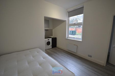 1 bedroom flat to rent - Photo 2