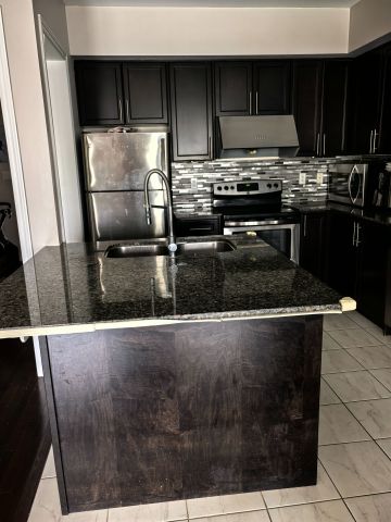 For Lease - 164 Verdi Road, Richmond Hill, Ontario - Photo 2