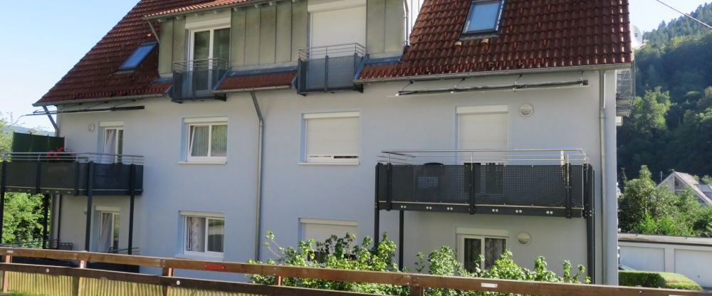 Wohlfühlwohnung: 3-Zimmerwohnung mit Balkon im Enztal - Photo 1