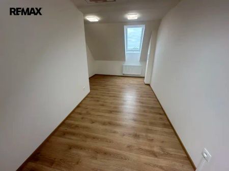 Pronájem mezonetového bytu o dispozici 2+KK ve Slavkově u Brna - Фото 5