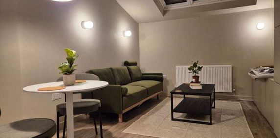 Springfield Road Room 5 - Photo 2