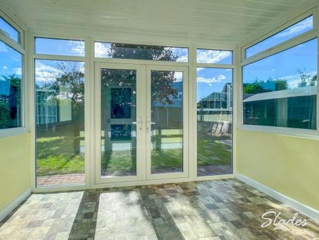 2 bedroom bungalow to rent - Photo 3