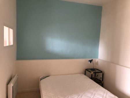 Location Maison 2 pièces 42m² BARBEZIEUX ST HILAIRE 16300 - Photo 3