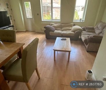 3 bedroom end of terrace house to rent - Photo 1