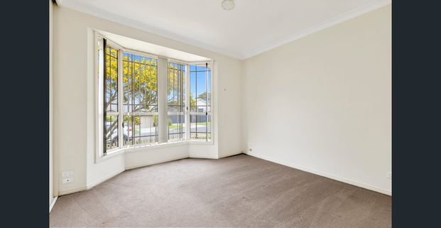 Three Bedroom Home in Belmont - Photo 1