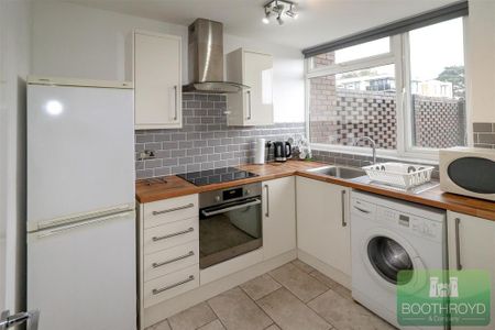 2 bedroom apartment to rent - Photo 3