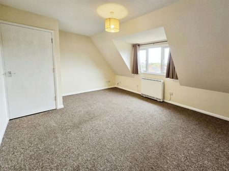 2 Bedroom Flat to Rent in Moor Road, Rushden, Northants, NN10 - Photo 5