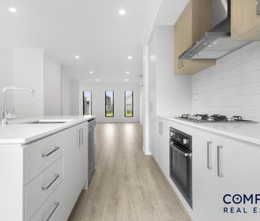 Easy Living in a 4-Bedroom Townhouse - Photo 5