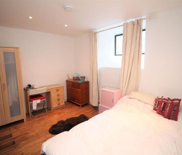 4 bedroom maisonette to rent - Photo 5