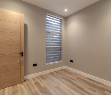 Stunning Recently Converted Ground Floor Maisonette with Smart Home... - Photo 5