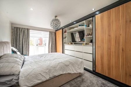 4 bedroom terraced house to rent - Photo 5