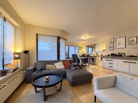 Appartement - à louer - Photo 2