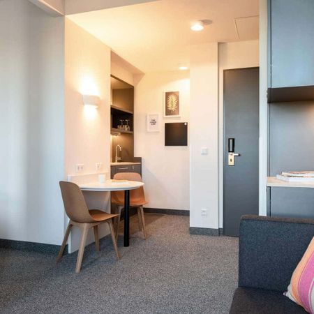 Apartment in Sydneystraße, Hamburg for 93 m² with 2 bedrooms - Photo 2