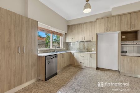 Schools Out For Summer! - Photo 4