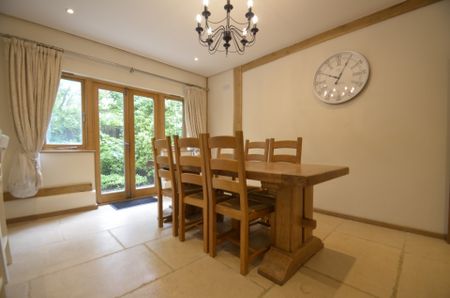 5 bedroom Detached house to rent - Photo 5